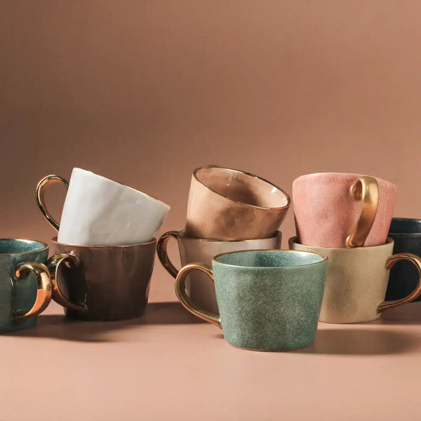 MUGS & CUPS