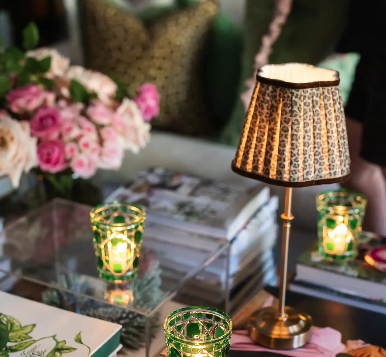 Table Lamp USB - Leopard Scallop Shade & Gold Base