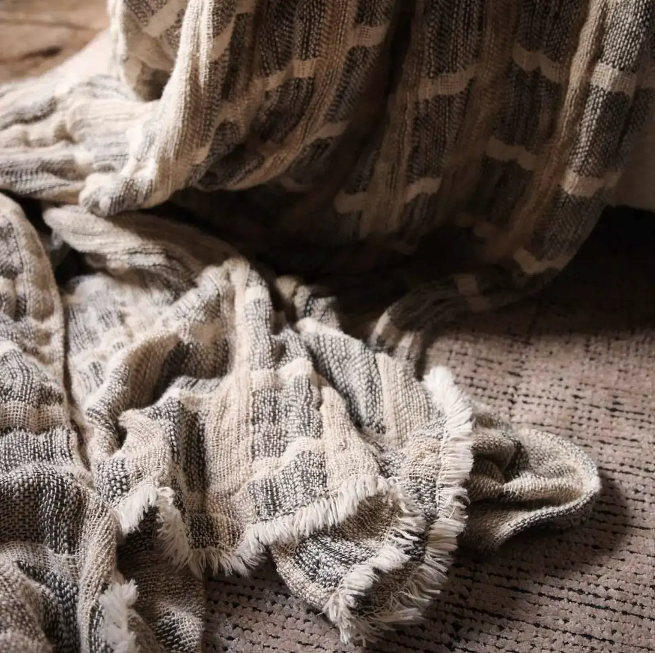 Petra Linen Throw